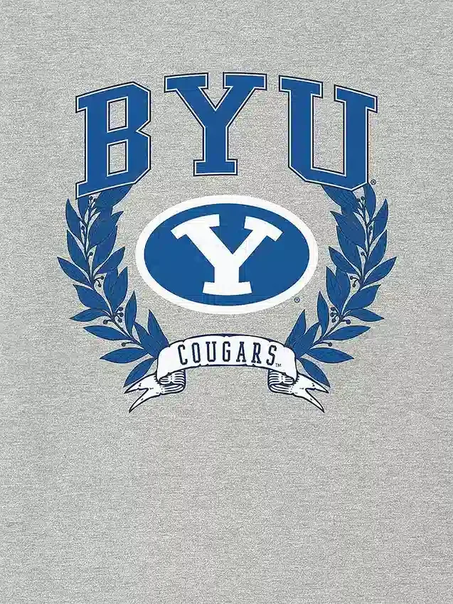 Camiseta con gráfico oscuro de los Laurels de la Universidad Brigham Young