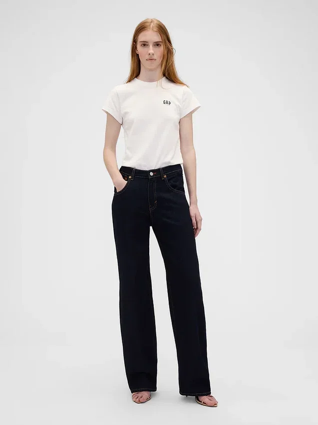 Camiseta con logotipo de algodón orgánico GAP × Victoria Beckham