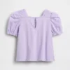 Camiseta con ojales para bebés y niños