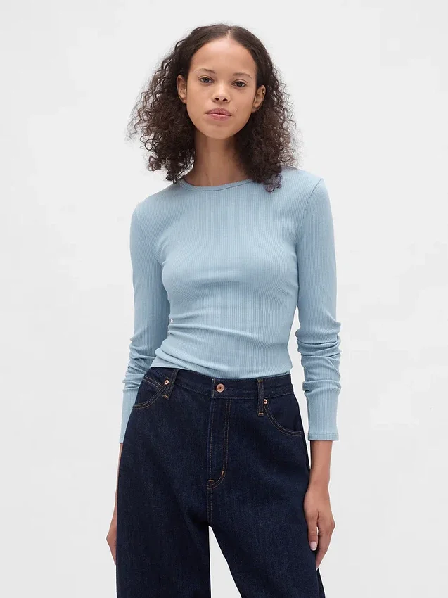 Camiseta corta moderna de canalé compacto