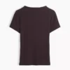 Camiseta corta moderna de cuello alto acanalado