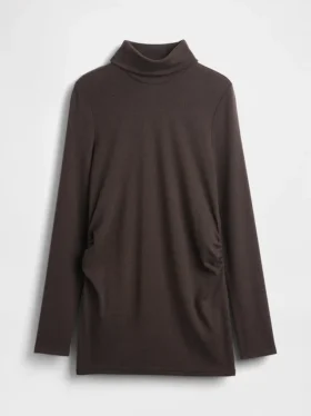 Camiseta de cuello alto premamá moderna