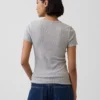 Camiseta de cuello redondo con punto pointelle