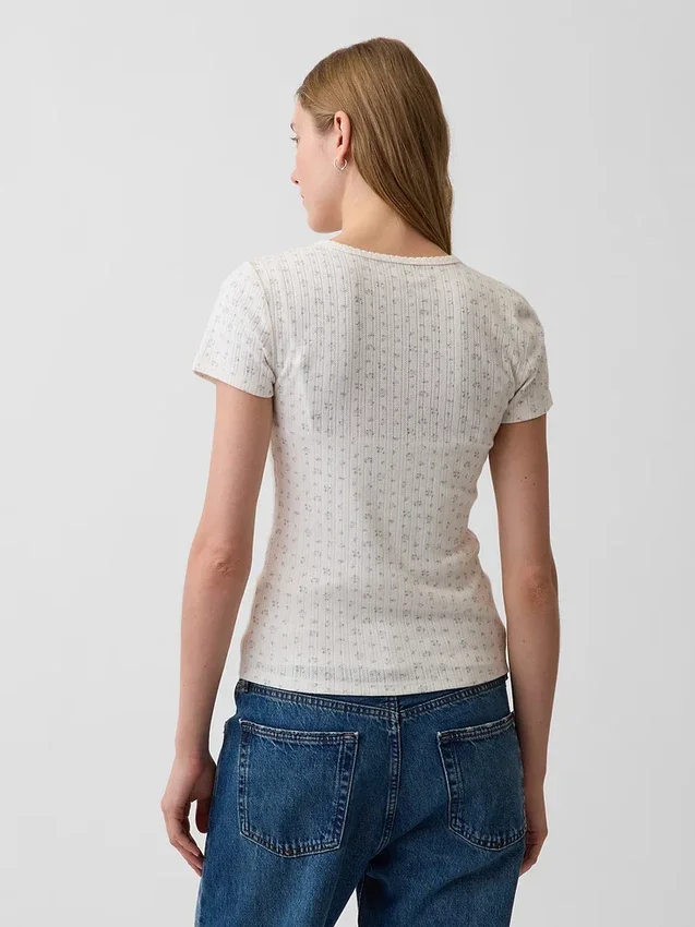 Camiseta de cuello redondo con punto pointelle