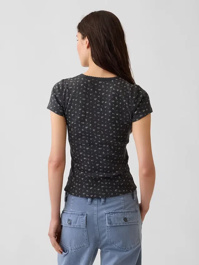 Camiseta de cuello redondo con punto pointelle