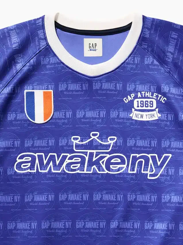Camiseta de jersey con logotipo oversize de GAP × Awake Ny