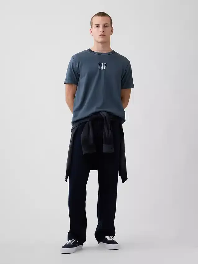 Camiseta de peso grueso con logo y corte holgado