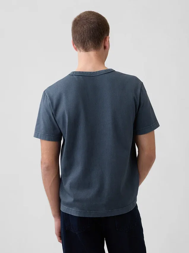 Camiseta de peso grueso con logo y corte holgado