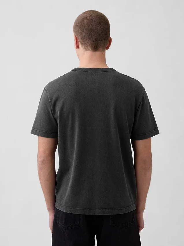 Camiseta de peso grueso con logo y corte holgado
