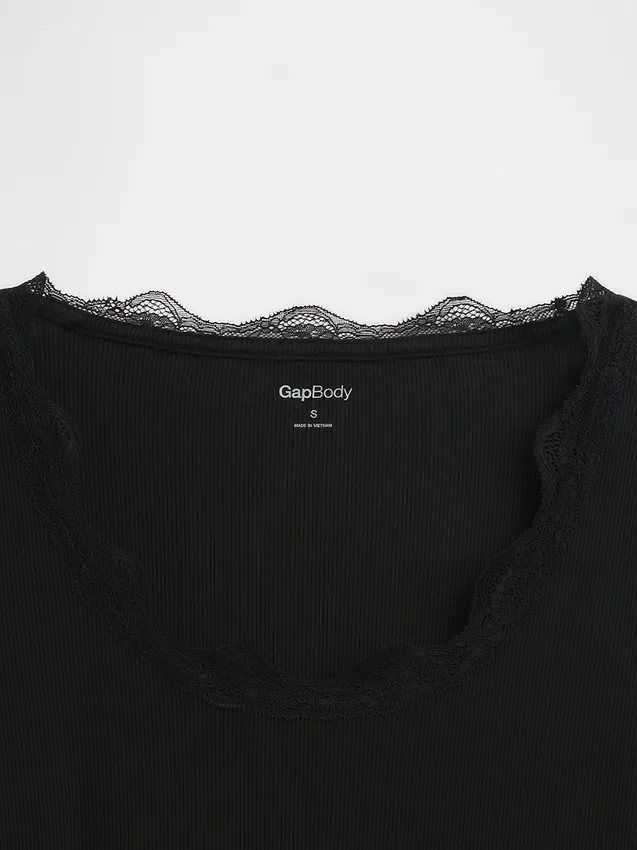 Camiseta de pijama con ribete de encaje y patrón de mini acanalado