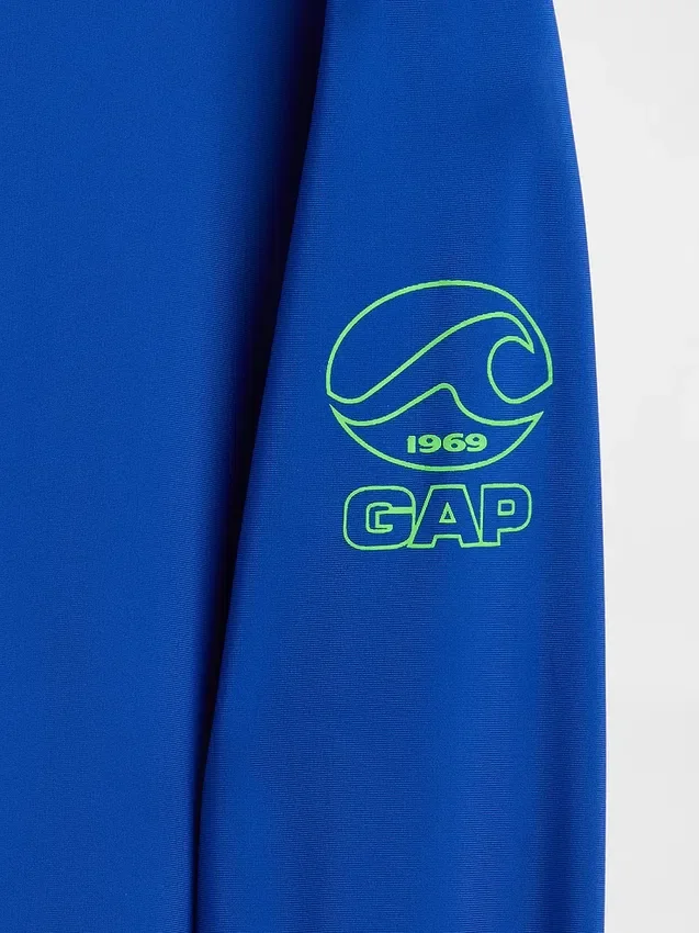 Camiseta de protección solar con logotipo para niños