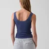 Camiseta de tirantes de pijama con ribete de encaje y canalé fino