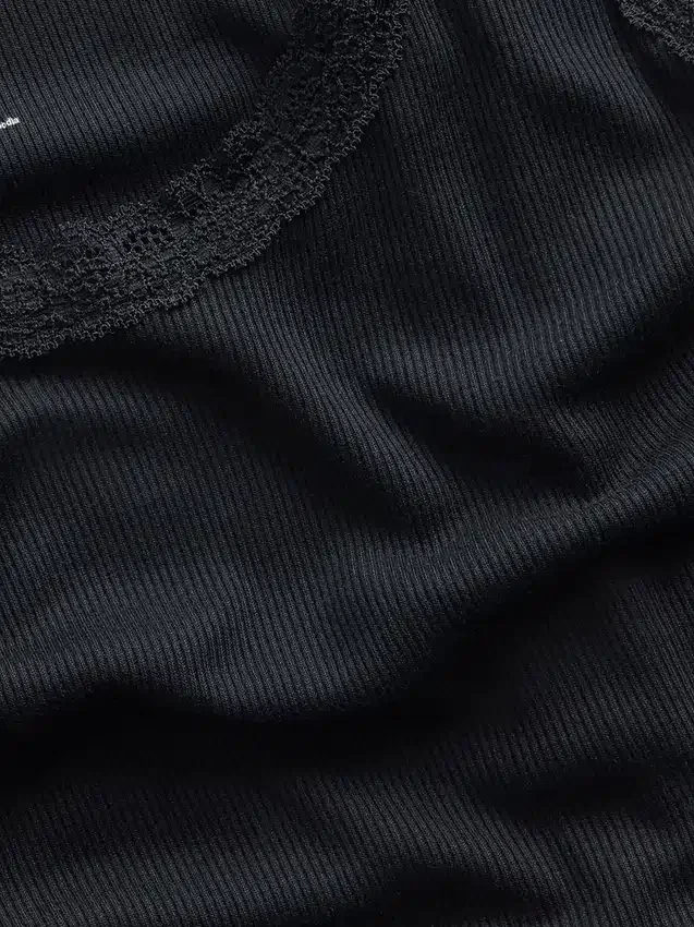 Camiseta de tirantes de pijama con ribete de encaje y canalé fino