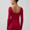 Camiseta GapFit Smooth con cuello barco