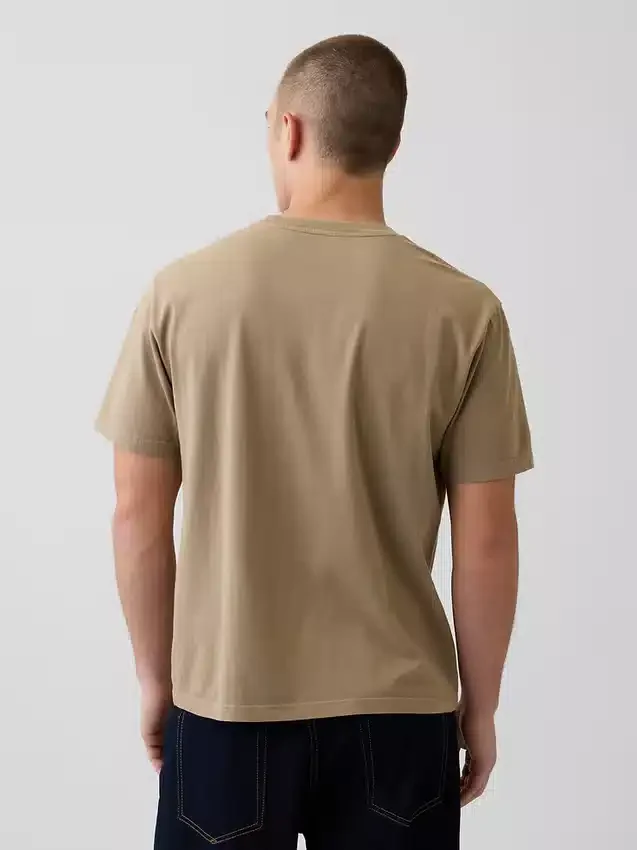 Camiseta gráfica holgada con Snoopy en el desierto de Mojave