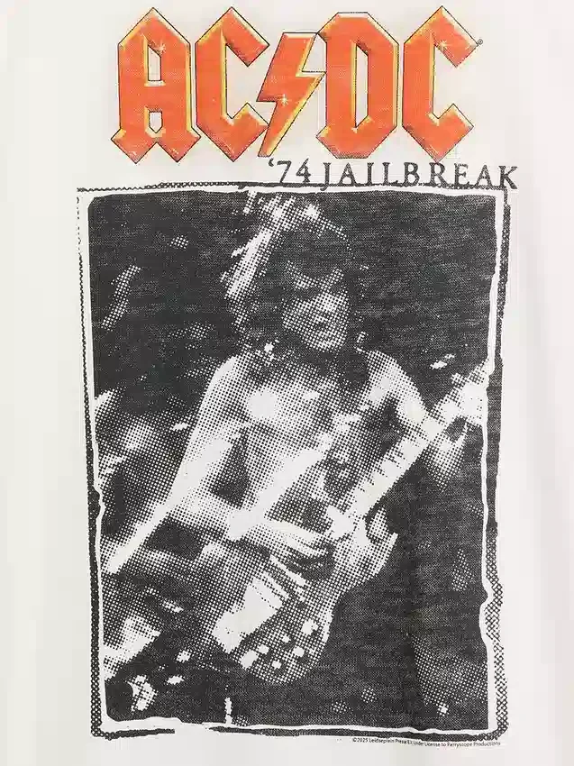 Camiseta gráfica holgada de AC/DC