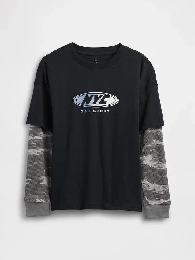 Camiseta infantil 2 en 1 con logotipo estampado