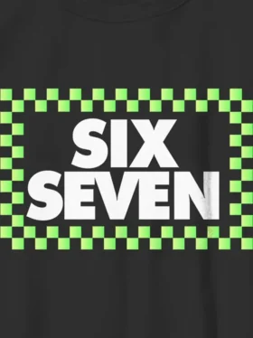 Camiseta infantil con estampado a cuadros «Six Seven»