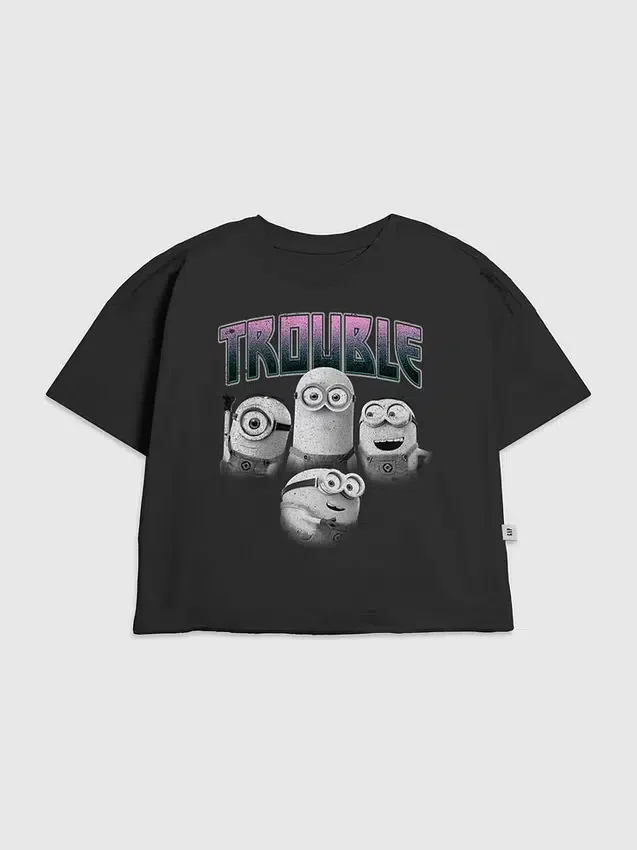 Camiseta infantil con estampado de los Minions en «Trouble»