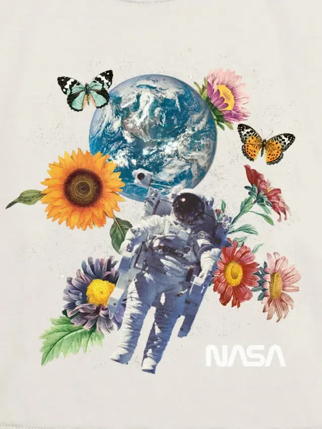 Camiseta infantil con estampado floral espacial de la NASA