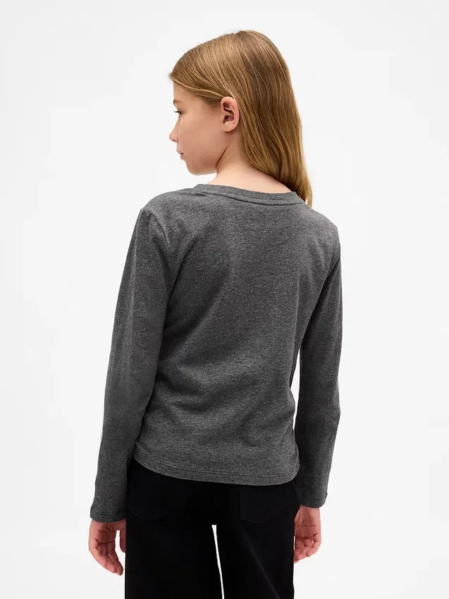 Camiseta infantil con fruncidos laterales