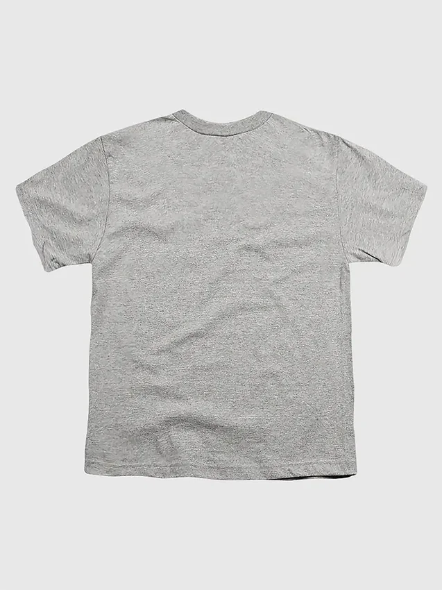 Camiseta infantil con gráfico desgastado a todo color del logotipo de Superman 2025