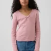 Camiseta infantil con lazo cruzado en el pecho