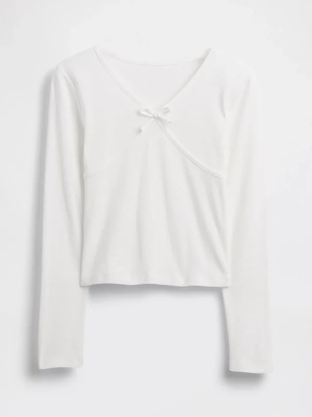 Camiseta infantil con lazo cruzado en el pecho
