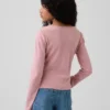 Camiseta infantil con lazo cruzado en el pecho