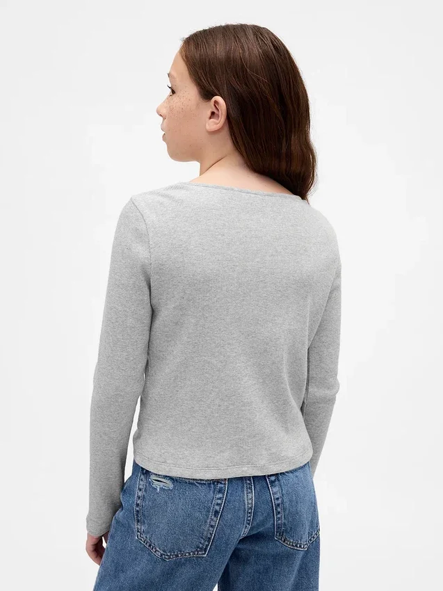 Camiseta infantil con lazo en el cuello