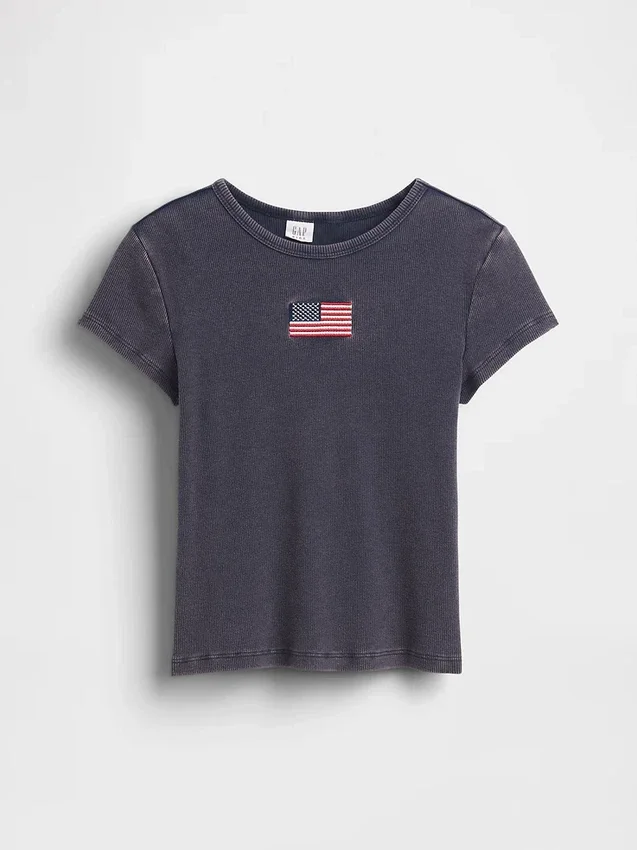Camiseta infantil de canalé con bordados