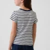 Camiseta infantil de canalé con bordados