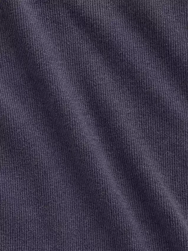 Camiseta infantil de canalé con bordados