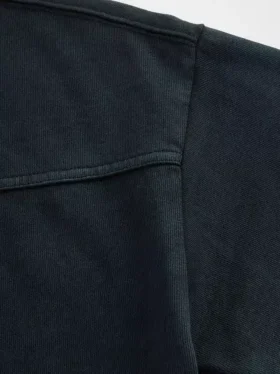 Camiseta infantil de punto grueso con costuras