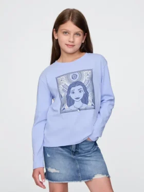 Camiseta infantil GAP × Disney con estampado de Moana