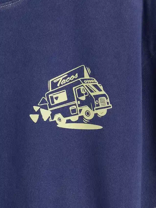 Camiseta infantil holgada con estampado
