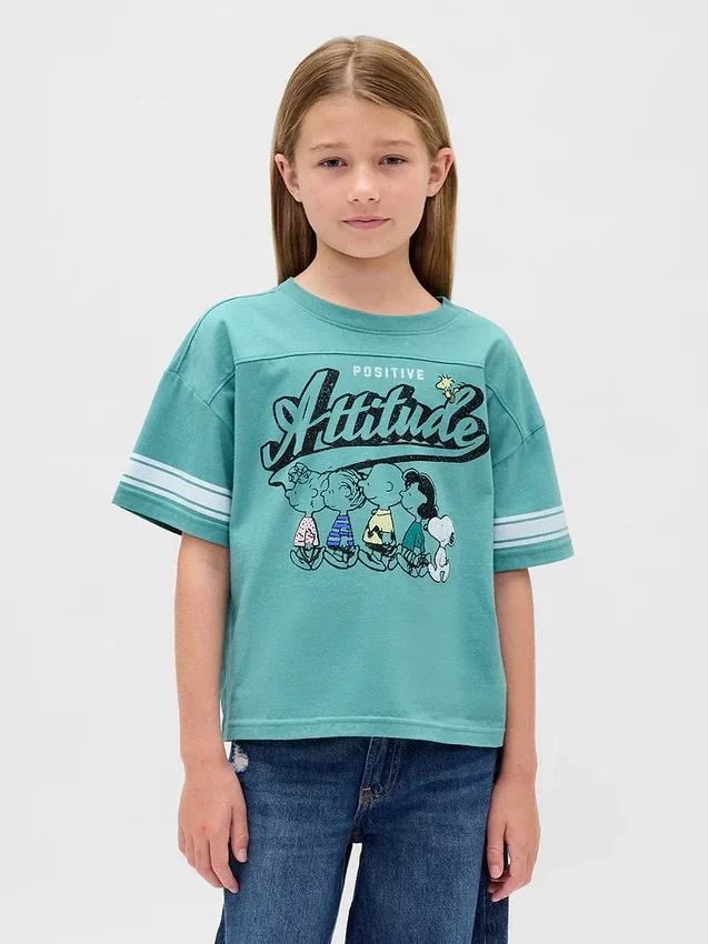 Camiseta infantil oversize con estampado