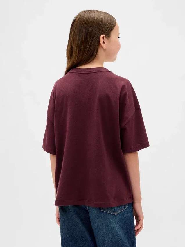 Camiseta infantil oversize con estampado
