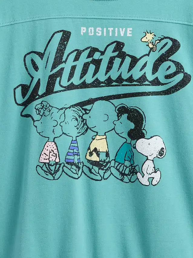 Camiseta infantil oversize con estampado