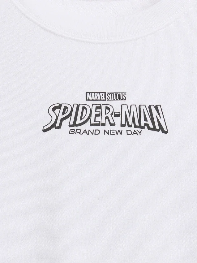 Camiseta infantil oversize con estampado de Marvel