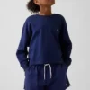 Camiseta infantil oversize de tejido grueso con costuras