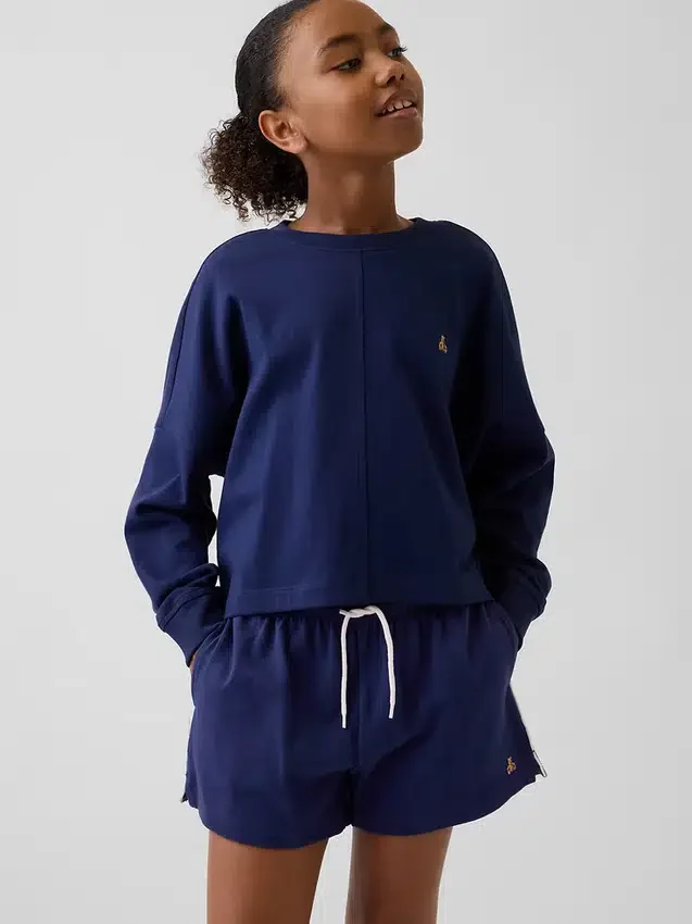 Camiseta infantil oversize de tejido grueso con costuras