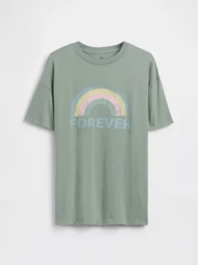 Camiseta infantil oversize tipo túnica con estampado