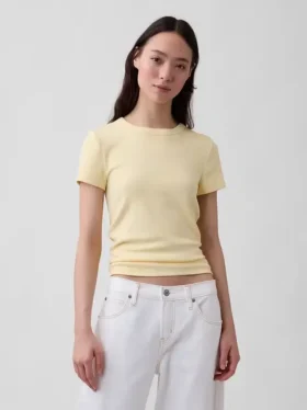 Camiseta moderna de cuello redondo