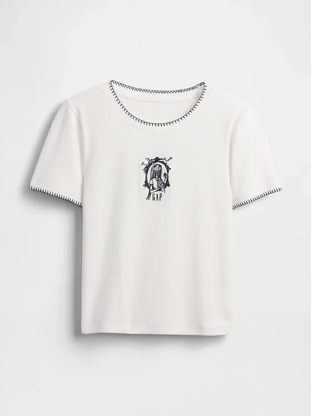 Camiseta moderna entallada «La pesadilla antes de Navidad» de Tim Burton, de GAP × Disney
