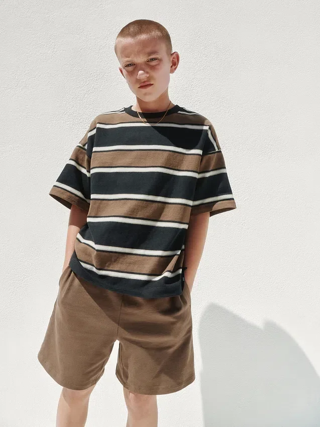 Camiseta oversize de peso grueso para niños