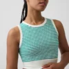 Camiseta sin costuras de canalé corta