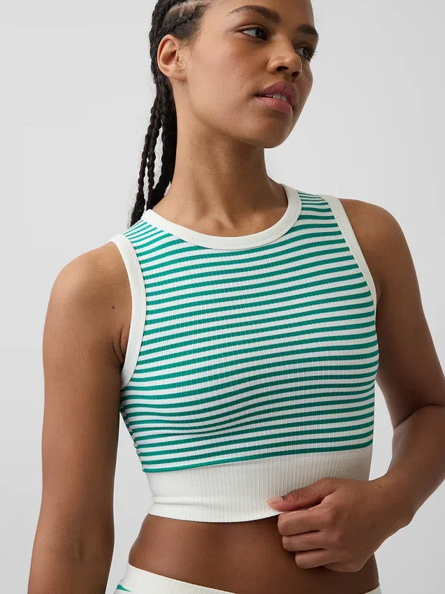 Camiseta sin costuras de canalé corta