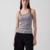Camiseta sin mangas con cuello redondeado acanalado