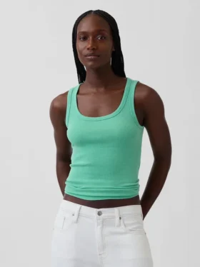 Camiseta sin mangas con cuello redondeado acanalado